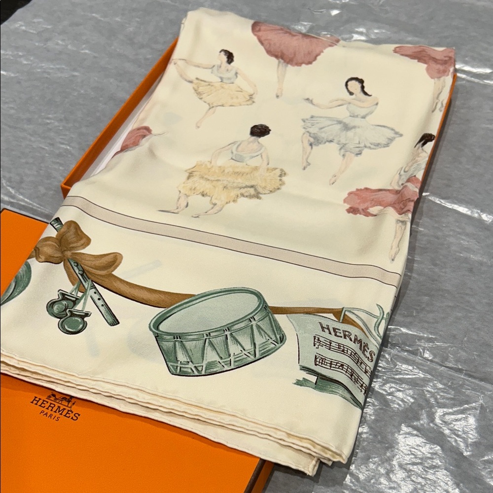 Hermes Cream and Green Ballerina Scarf